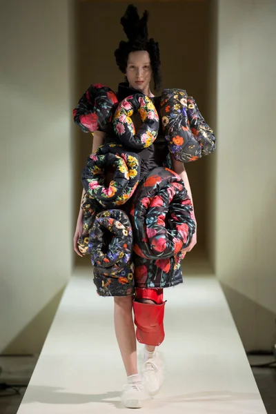 Look 11